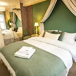 5 Star Luxury In The Heart Of * Galway