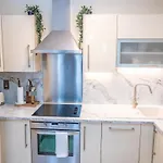 5 Star Luxury In The Heart Of Apartment *