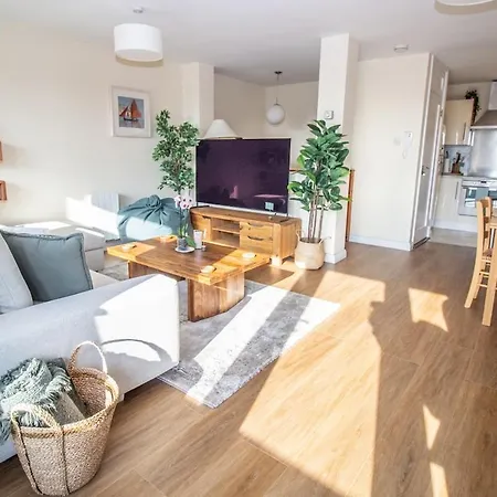 5 Star Luxury In The Heart Of *