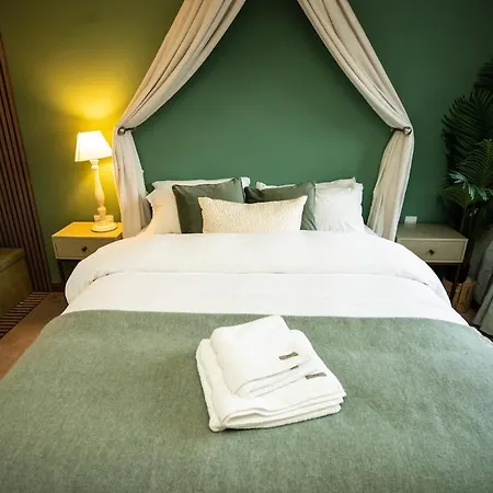 5 Star Luxury In The Heart Of * Galway